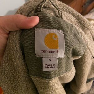 Women’s small green carhartt jacket